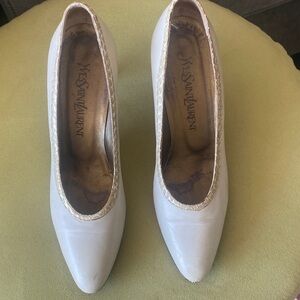 Yves Saint Laurent Cream Leather Pointed-Toe Pumps with snake Trim
